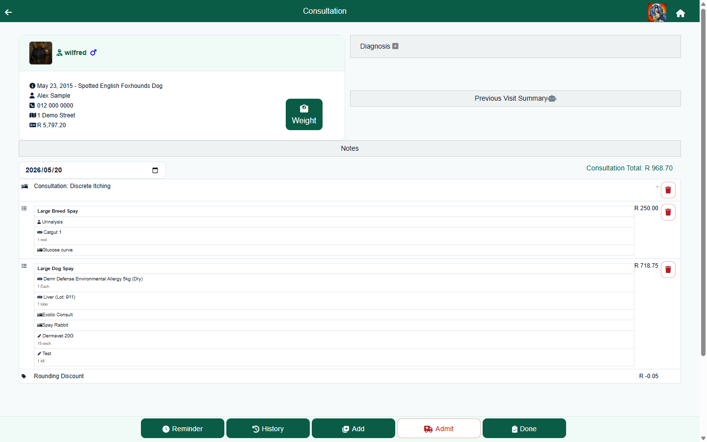 FastVet consultation screen showing clinical notes, diagnosis, treatments and live billing total